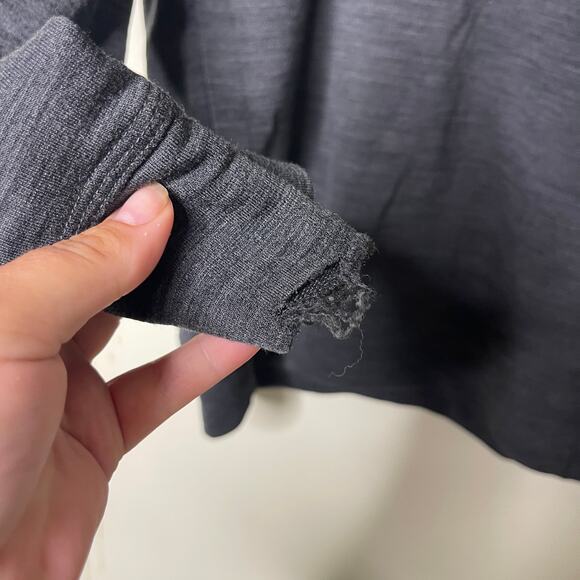 Icebreaker Merino wool grey crewneck long sleeve top sz S - Picture 3 of 8